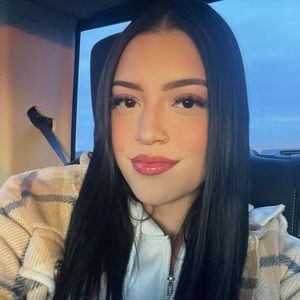 Meet your Posher, Mariana